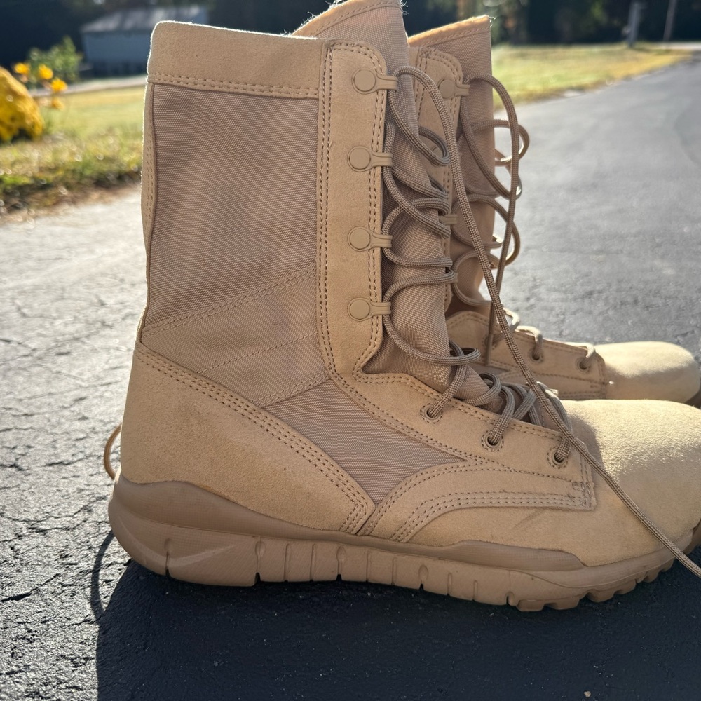 Nike SFB Field Boots